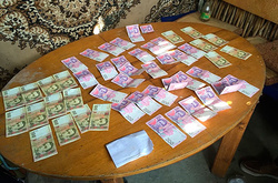 На Закарпатті на хабарі у 8 тисяч гривень затримно посадовця воєнізованої охорони