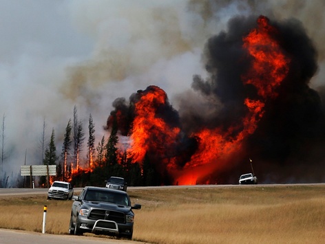 У Канаді простоює видобуток нафти через потужні лісові пожежі 