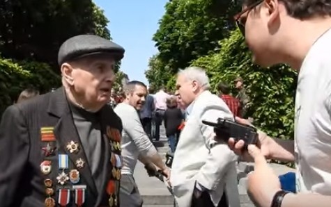 Що думають ветерани про ряджених і про «ЛНР/ДНР»?