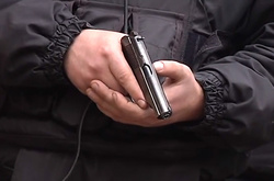 Чоловік у парку Перемоги вистрілив у патрульного