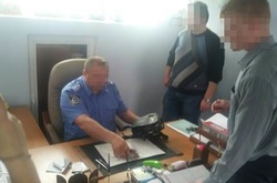 На Чернігівщині СБУ затримала на хабарі командира поста ДАІ