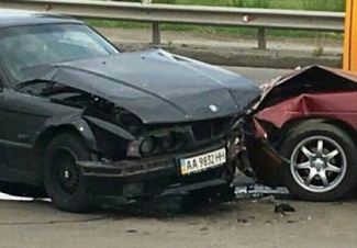 Під Києвом зіткнулися два автомобілі