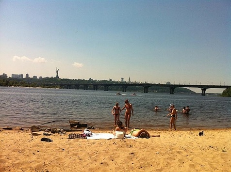 Напередодні пляжного сезону в Києві
