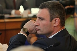 Парламент має ухвалити закони, що дозволять навести лад з паркуванням – Кличко 