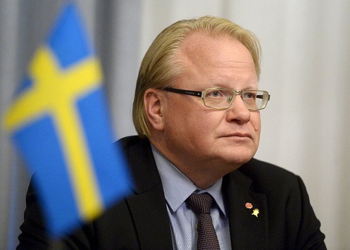 Міністр оборони Швеції назвав поведінку Росії на Балтиці агресивною та провокативною