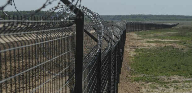 У Луганській області розпочалися роботи з будівництва «Стіни» на кордоні з Росією, - Тука 