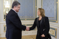 Порошенко обговорив із заступником Генсека ООН питання відновлення Донбасу