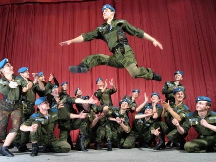 Російський депутат запропонував відправити на «Євробачення» до Києва ансамбль Збройних сил РФ