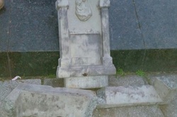 У Полтаві невідомі розбили табличку біля пам'ятника Небесної сотні