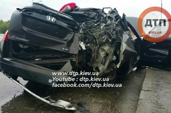 В столиці авто нардепа Геращенка розбилося об стовп, постраждав водій 