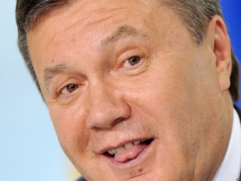 Адвокат: Янукович може вільно подорожувати світом