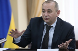 Прокуратура підозрює Азарова у відчуженні двох бомбардувальників