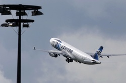 EgyptAir підтвердила виявлення уламків зниклого літака
