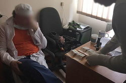 У Львові поліцейські затримали завідувача-хабарника кардіологічного центру