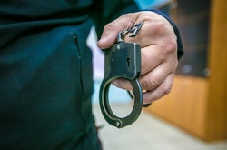 Поліцейські затримали чоловіка за грабіж киянки