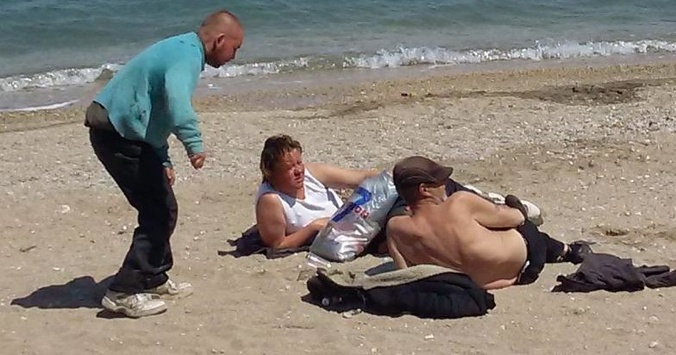 «Турист попер!». Кримчанка виклала фото окупованих пляжів