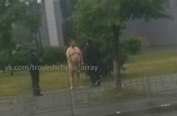 На Троєщині бігав оголений чоловік