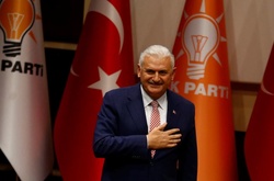 Президент Туреччини доручив Біналі Йилдириму формувати уряд