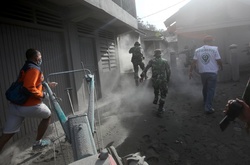 В Індонезії в результаті виверження вулкану загинули 7 осіб