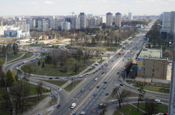 Столичні дороги завантажено на чотири бали