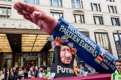 «Кримнаш» - золота жила для європейських маргіналів