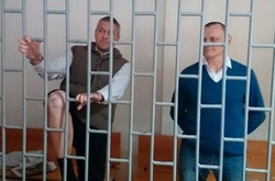 МЗС України вимагає звільнити Карпюка і Клиха