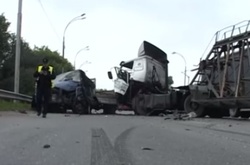 Масштабна ДТП паралізувала рух на проспекті Заболотного