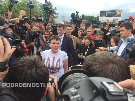 Савченко після прес-конференції приїхала до «Батьківщини»