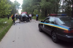 У Чернігівській області авто на шаленій швидкості вбило 5 людей