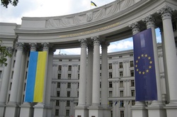 МЗС України назвало ганебним вирок російського суду Карпюку та Клиху