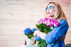 Вера Брежнева станцевала лунную походку Майкла Джексона в Париже