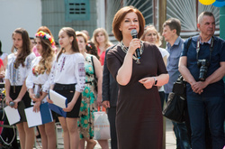 Останній дзвоник пролунав сьогодні для майже 35 тисяч київських випускників