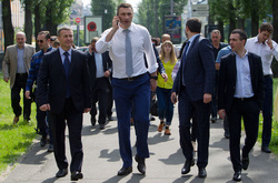 Мер Києва оглянув бульвар Шевченка після капітального ремонту дороги