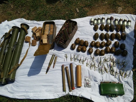 СБУ біля Попасної знайшла схрон із мінами і гранатометами