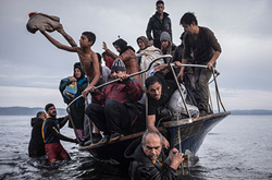 Біля берегів Італії 45 мігрантів загинули під час аварії судна