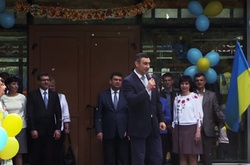 Як Кличко несподівано заспівав перед школярами