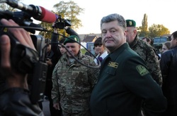 Прикордонники врятували життя Порошенку під час однієї з поїздок у зону АТО