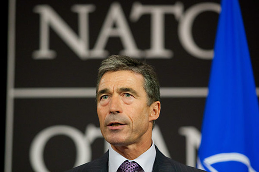 Екс-голова НАТО зрадів, що зможе попрацювати на Україну