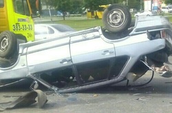 На Заболотного через пішохода перекинувся автомобіль