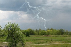 Синоптики прогнозують на неділю дощі з грозами