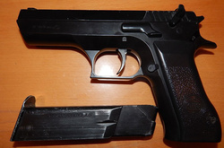 Співробітники ДПСУ завадили двом українцям перевезти через кордон зброю та боєприпаси