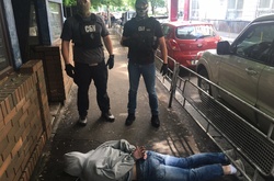 На хабарі у 40 тисяч гривень затримано працівника фіскальної служби