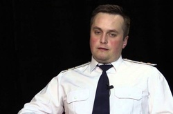 Антикорупційний прокурор нагадав, що прокурори теж люди і хочуть їсти