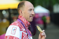 Російські чемпіони віддали олімпійські медалі, здобуті під дією допінгу