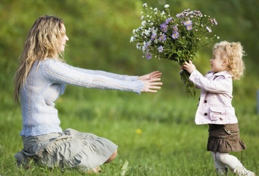 У Раді пропонують зробити вихідними 9 березня і День матері 