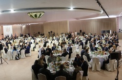 Українська і зарубіжна еліта зібралась вранці на молитовний сніданок (ФОТО)