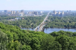 На лівий берег столиці повернули електропостачання і воду