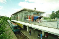 На станції «Чернігівська» відремонтують підлогу