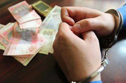 Росіянина, який прикидався впливовим бізнесменом, судитимуть за шахрайство