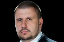 Клименко показав відео про олігархів і переказав вітання Порошенку